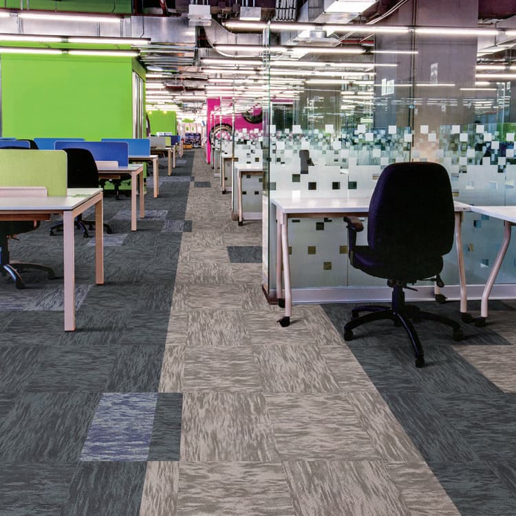 100% Nylon 50*50cm Carpet Size Fire Resistant Carpet Tiles Made In China
